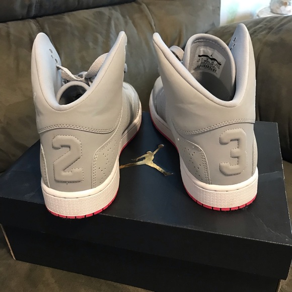 🚫SOLD LOCALLY🚫Nike Jordan Flight - Picture 2 of 7